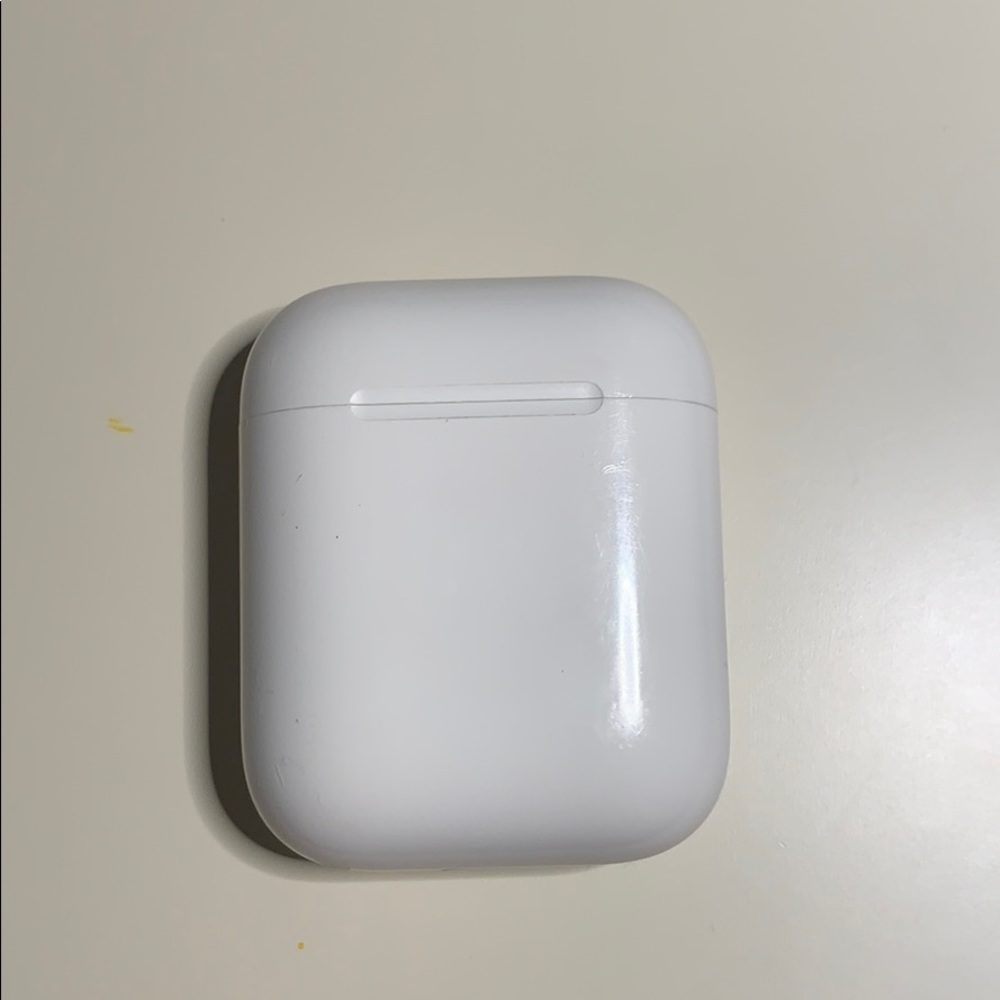Apple Airpods Charging Case